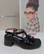 actuell-chaussures-WONDERS-SandVernisNoir